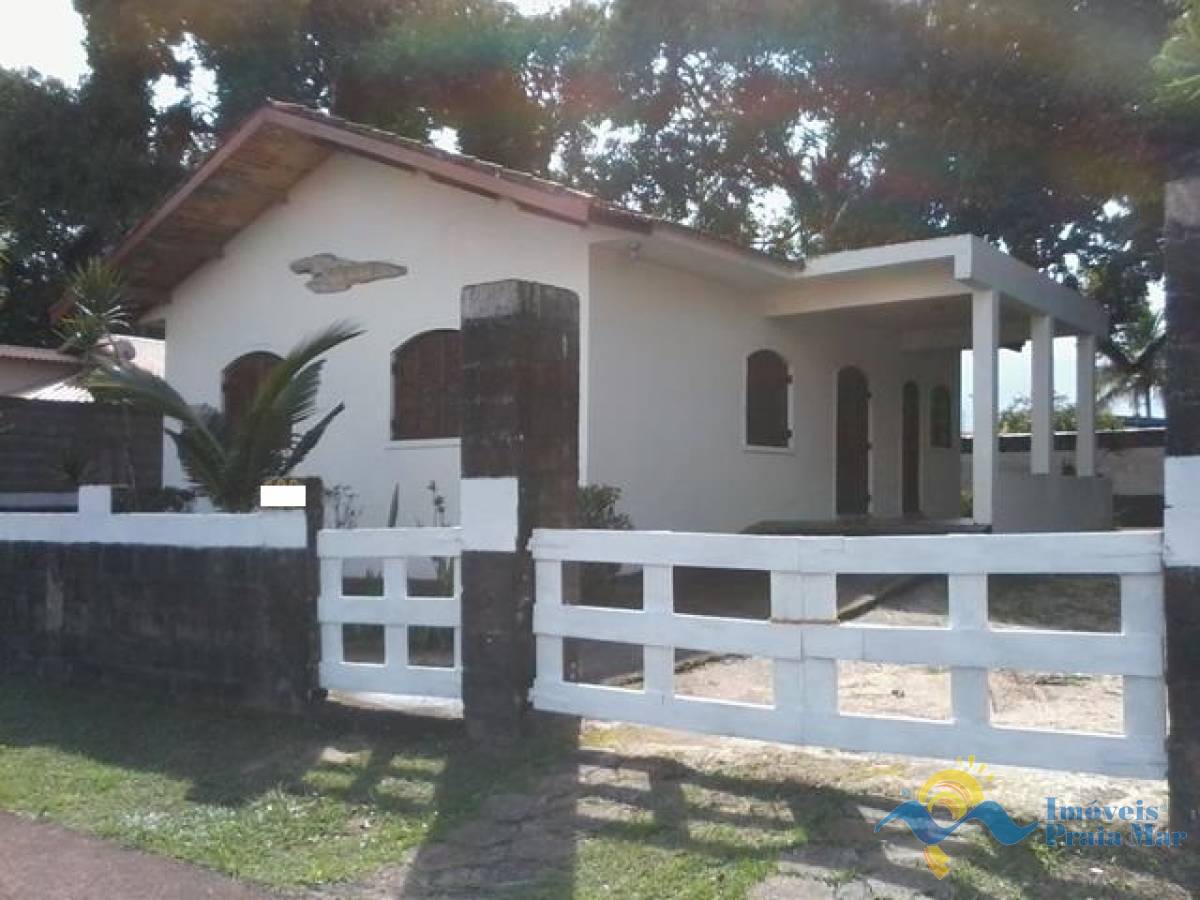 Casa para venda no bairro Convento Velho em Peruíbe