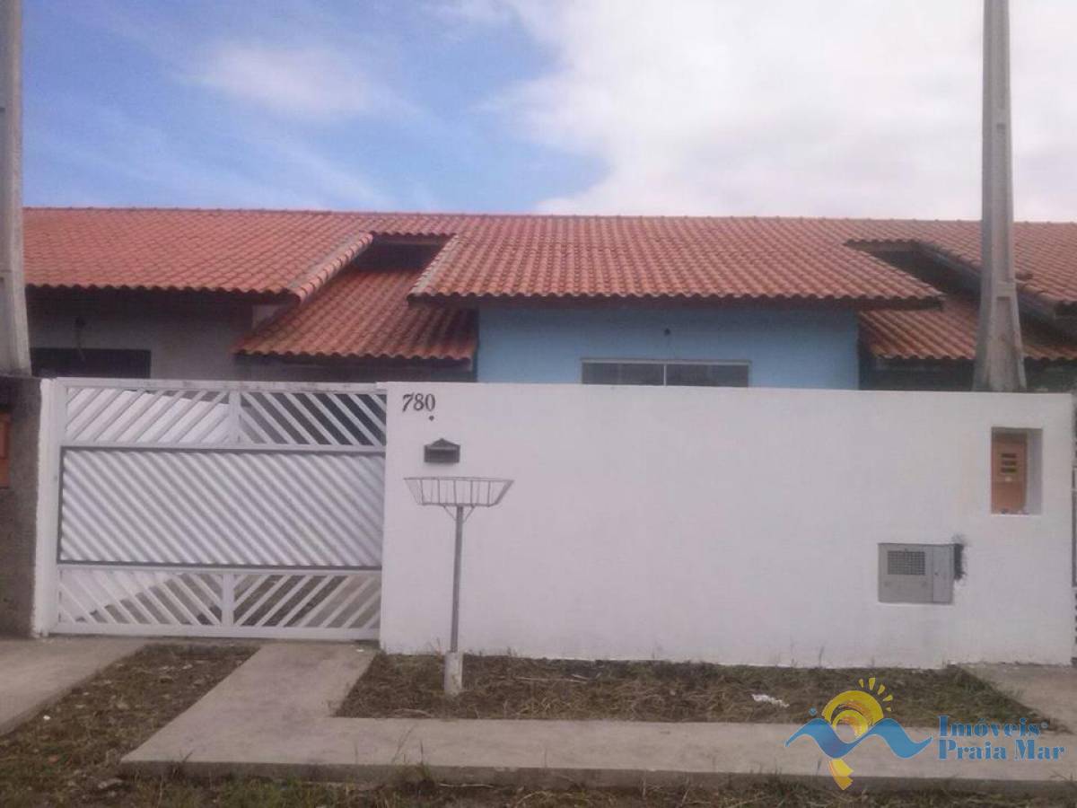 Casa para venda no bairro Jardim Somar em Peruíbe